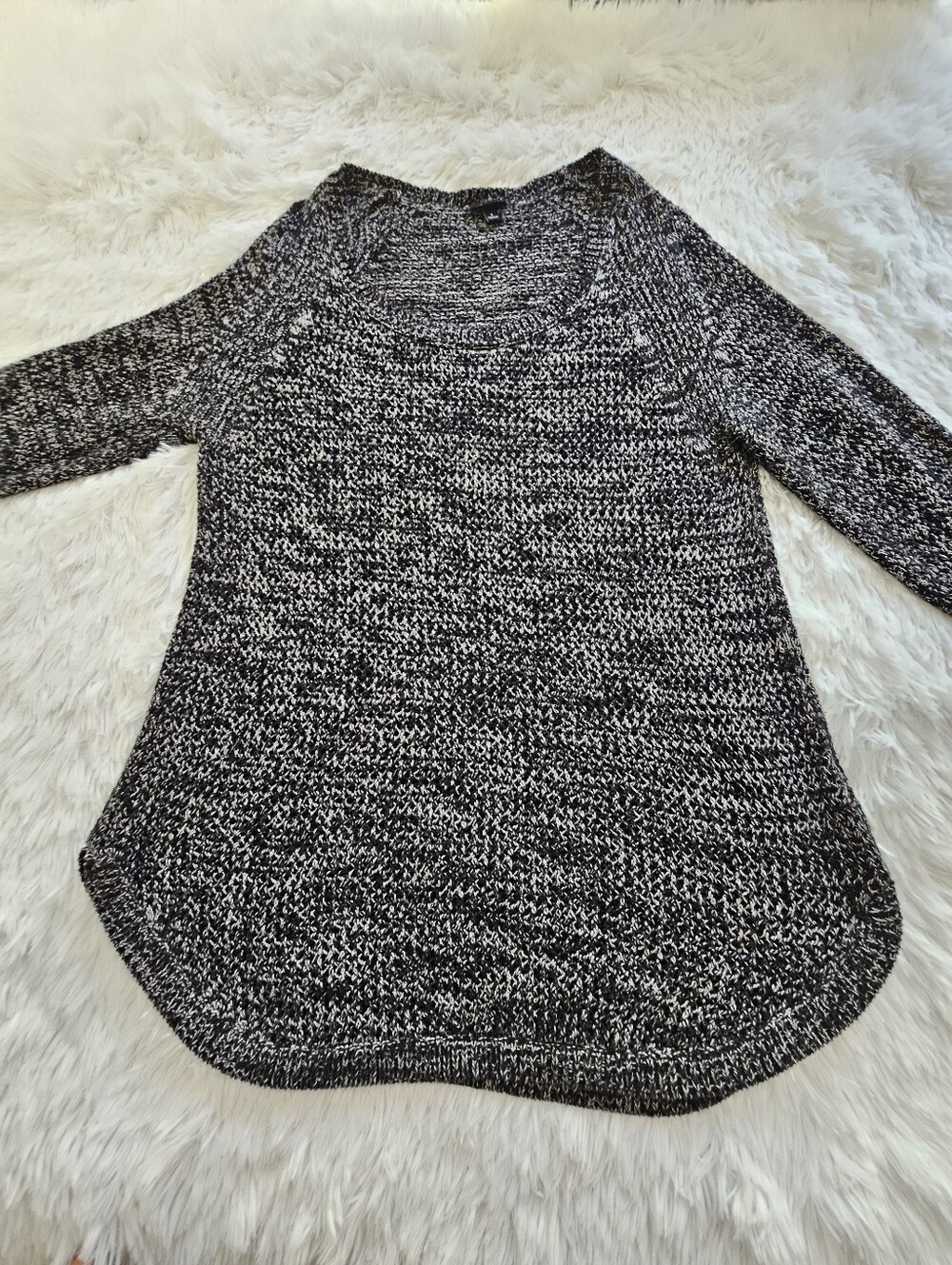 Torrid Womens Size 1/1X Sweater Black White Chunky Open Knit Tunic Curved Hem